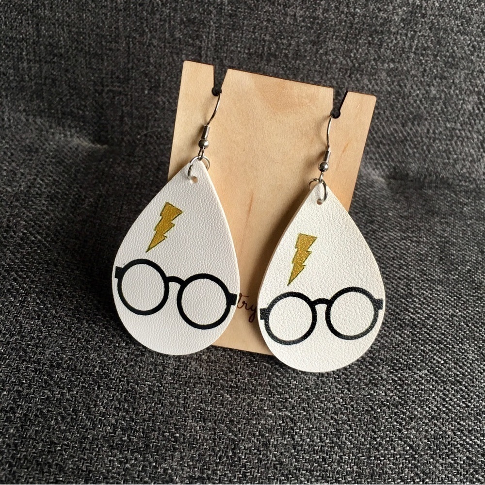 Harry Potter Leather Dangle Earrings, White, Black, Lime Green - Picture 11 of 14